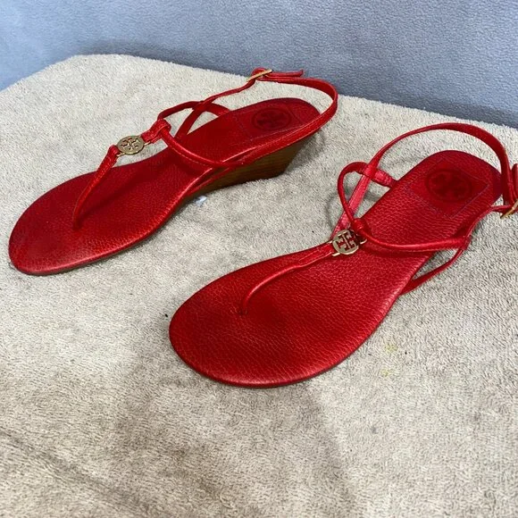 Tory Burch Red Leather T-Strap Wedge Sandals Gold Logo Medallion Women’s - Picture 1 of 7
